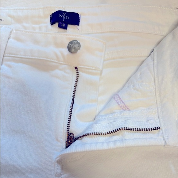 NYDJ Clarissa Mid Rise Ankle White Jeans Patented Lift Tuck Technology Size 12 - Picture 9 of 13